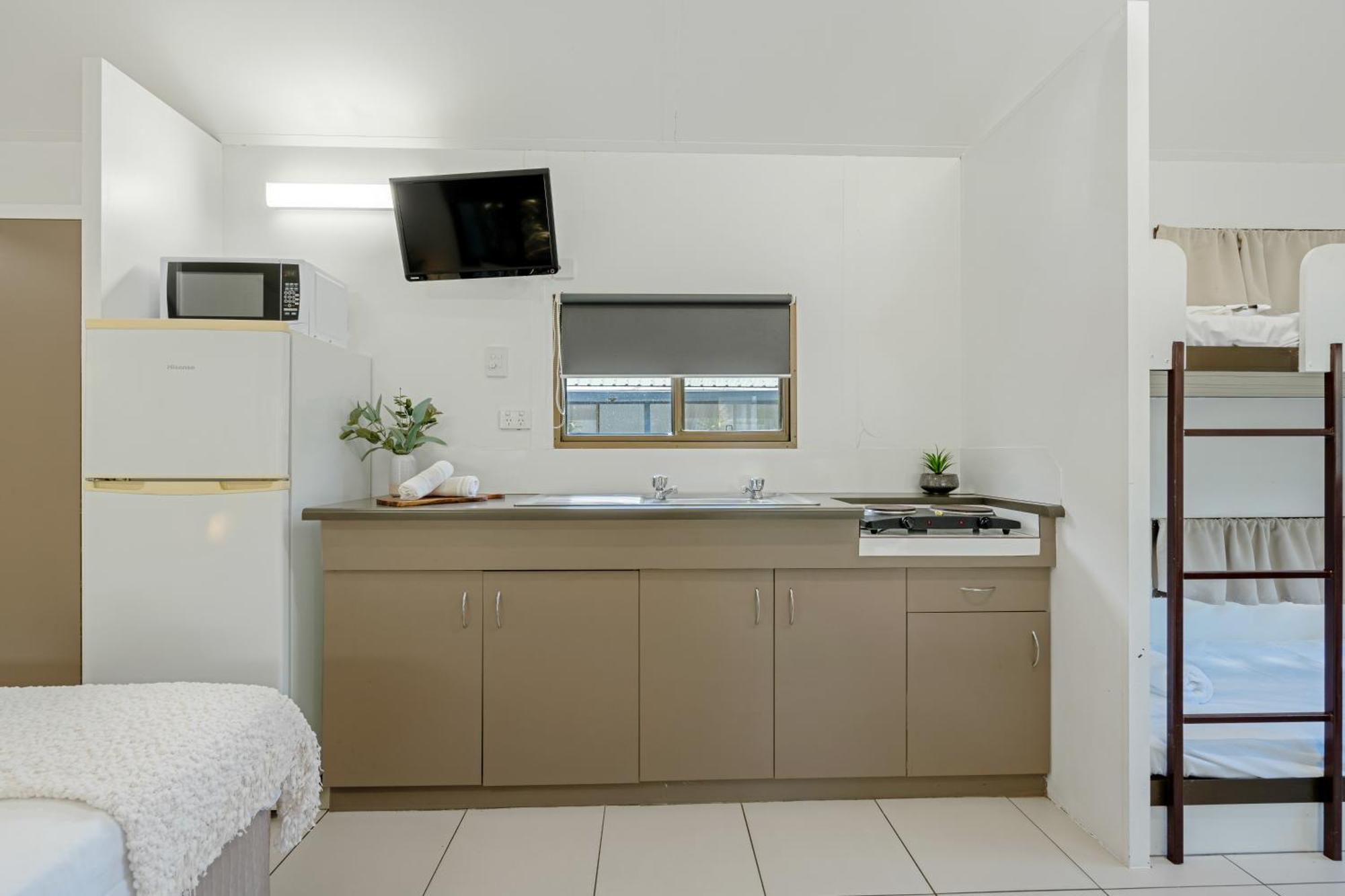 Tasman Holiday Parks - Cairns Cool Waters Extérieur photo