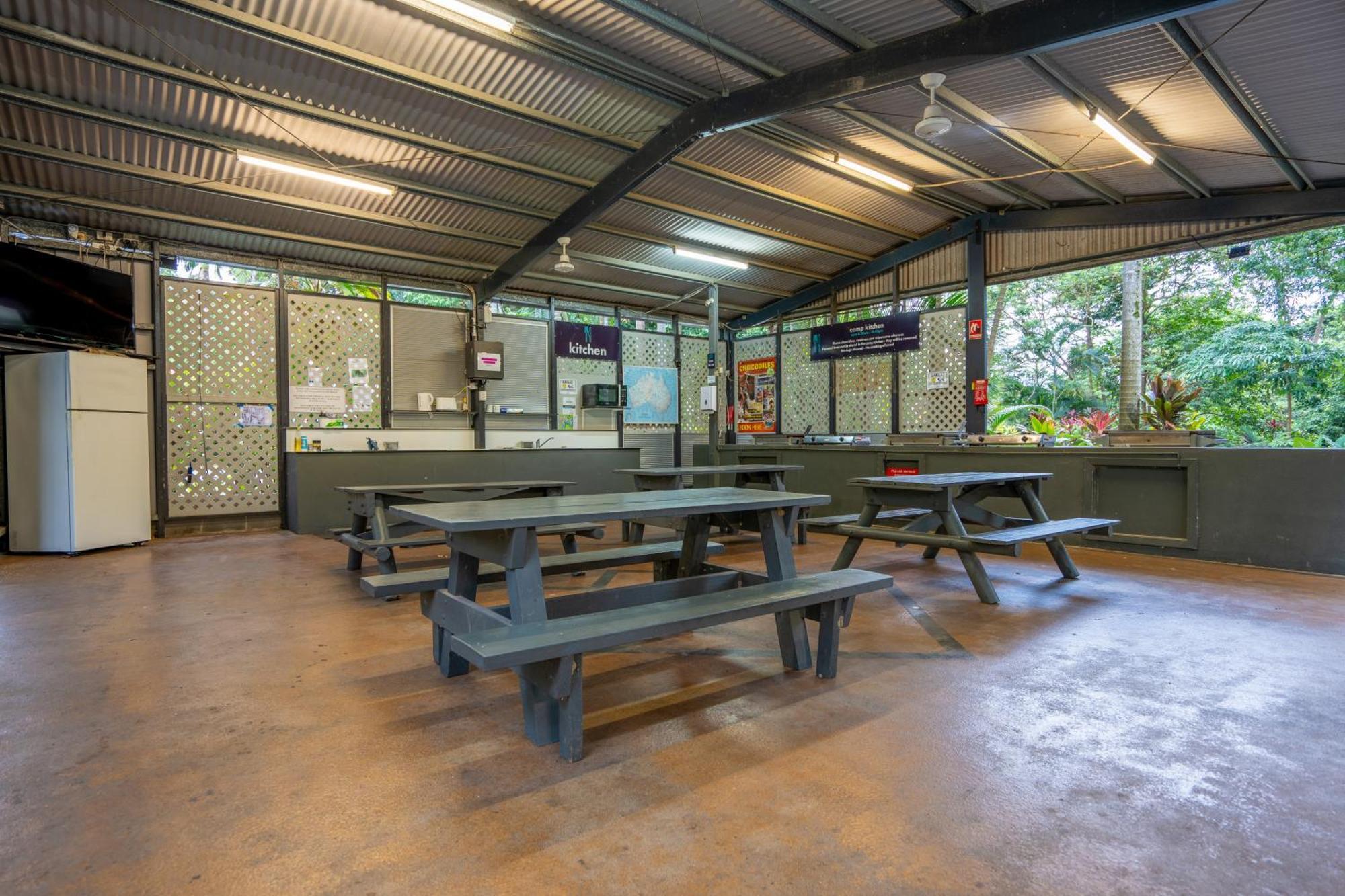 Tasman Holiday Parks - Cairns Cool Waters Extérieur photo